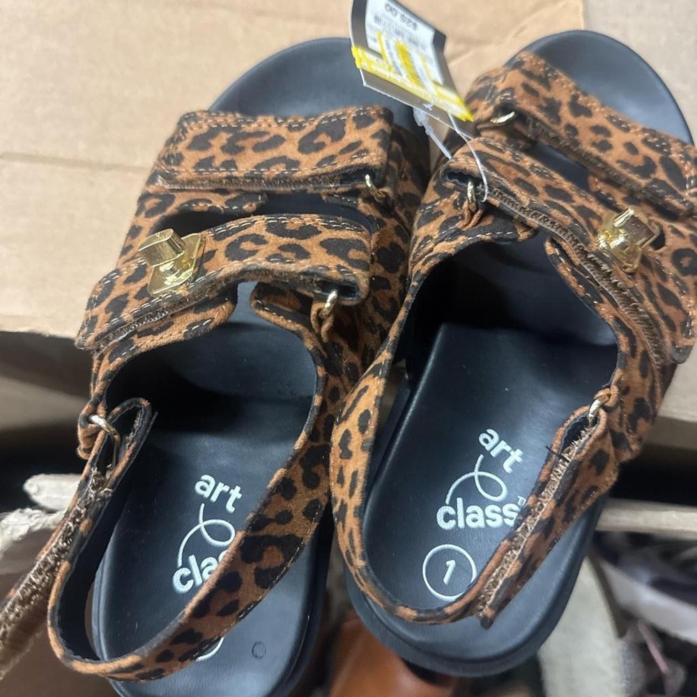 Art Class Girls Leopard Cheetah Print Ankle Strap Sandals Gold Hardware Size 1